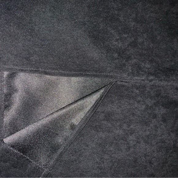 Francia’s Closet Gray Mini Skirt - Picture 2 of 4